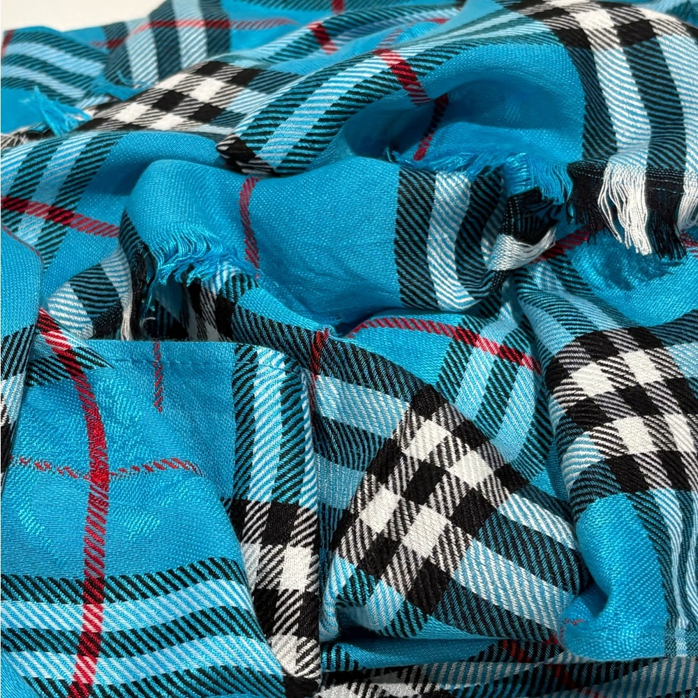 Authentic Burberry turquoise plaid scarf with certificate - Picture 8 of 9